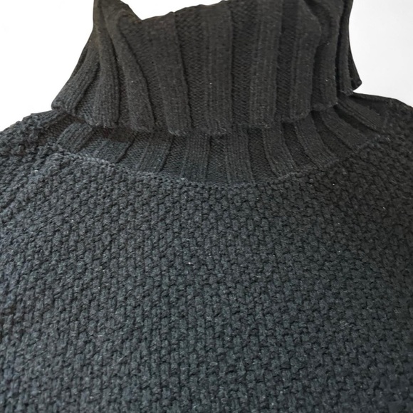 Patagonia Worn Wear Turtleneck Sweater | Black Cable Knit | XL - Picture 8 of 8
